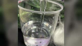 Güçlü Su Tutma Süper Emici Elyaf 9D × 52mm Özelleştirilebilir Tekstil Nonwoven Elyaf