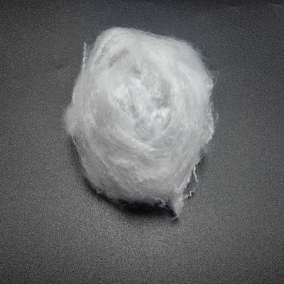 İyi bir fiyat. Geri dönüştürülmüş Polyester Staple Fiber 2.5D 51mm Beyaz Yüksek Kırılma Direnci çevrimiçi