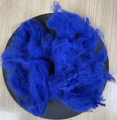 İyi bir fiyat. Geri dönüştürülmüş Polyester Staple Fiber 4.5D 51mm Gemstone Blue çevrimiçi