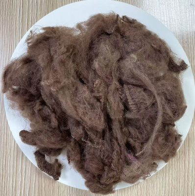 İyi bir fiyat. Geri dönüştürülmüş Polyester Staple Fiber 2.5D 51mm Koyu Kahve çevrimiçi