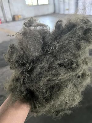 İyi bir fiyat. Geri dönüştürülmüş Polyester Staple Fiber 2.5D 51mm Yeşil Kahve çevrimiçi