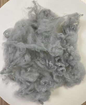 İyi bir fiyat. Geri dönüştürülmüş Polyester Staple Fiber 2.5D 51mm Renkli Düşük Crimp çevrimiçi