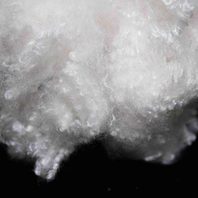İyi bir fiyat. 3D Beyaz Mikrofiber Çürük Polyester Fiber Dolgu Malzemesi Dolu Oyuncaklar İçin çevrimiçi