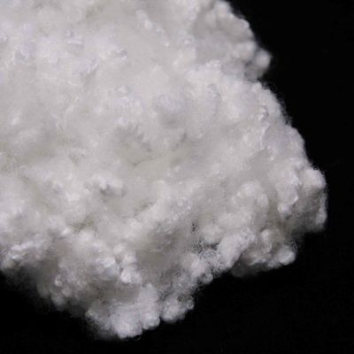 İyi bir fiyat. Yenilenmiş PET Staple Polyester Fiber 32mm Silikonize Konjugasyonlu Polyester Fiber çevrimiçi