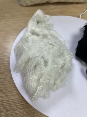 İyi bir fiyat. Polyester kırpma lifleri 0.7D×32mm, Erime Noktası 110-260°C Sentetik Tekstil Fiber çevrimiçi