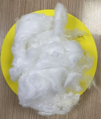 İyi bir fiyat. Yüksek Yumuşaklıklı Polyamik Asit Lifi 15D 38mm çevrimiçi