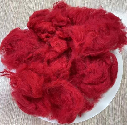 İyi bir fiyat. Geri dönüştürülmüş Polyester Staple Fiber 4.5D 51mm Bayrak Kırmızı A Sınıf çevrimiçi
