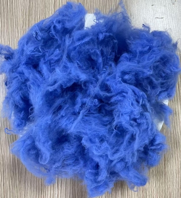 İyi bir fiyat. Renkli Dope Boyalı Polyester Elyaf 1.5D 38mm Yüksek Dayanıklılık çevrimiçi