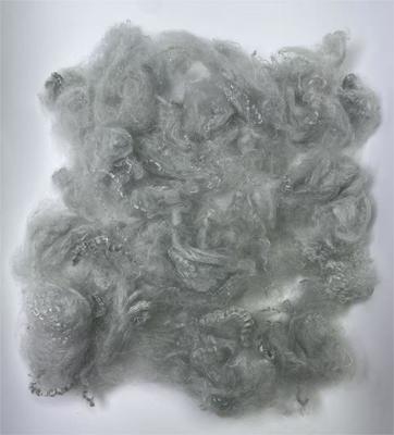 İyi bir fiyat. Geri Dönüşümlü Polyester Staple Fiber 2.5D 51mm Gri, %0.4 Nem Geri Kazanımı ve 4 veya Üzeri Solmazlık çevrimiçi